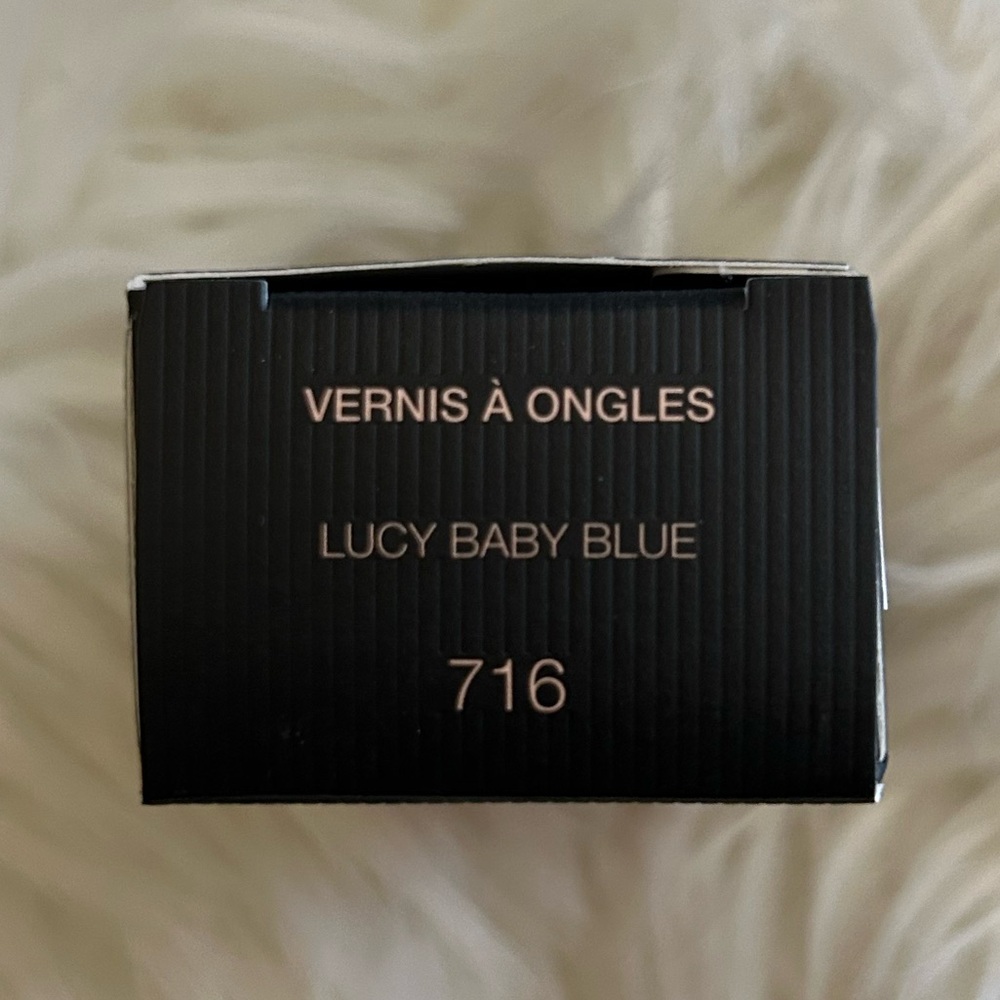Gucci Vernis À Ongles Nail Polish in Baby Blue - Picture 4 of 9